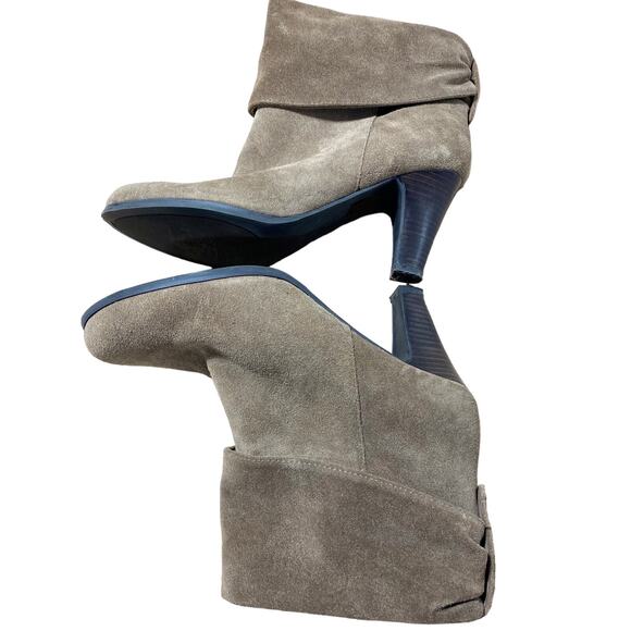 BCBGeneration Suede Foldover Neutral Beige Heeled Booties Size 8 1/2 - Picture 3 of 6